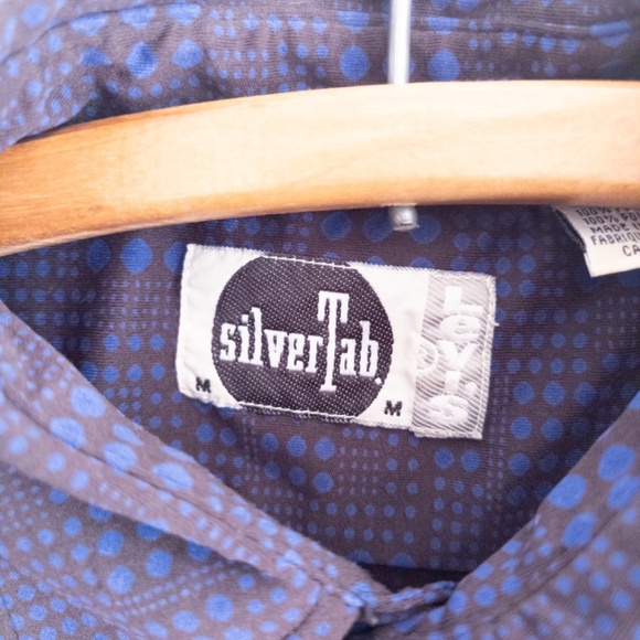 Vintage LEVIS SILVERTAB button up casual shirt 100% polyester MEDIUM Blue - Picture 4 of 6